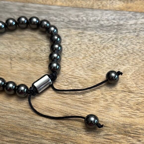 Hematite Stone & Silver Sparkle Beaded Bracelet NWOT - Picture 3 of 3